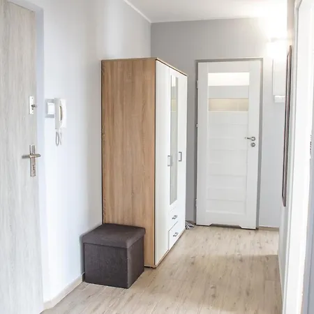 Al-dom Szary Bursztyn