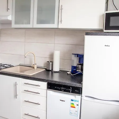 Al-dom Szary Bursztyn * Kołobrzeg